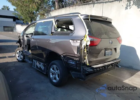 2020 Toyota Sienna Le from USA, damaged, VIN 5TDKZ3DC6LS087800